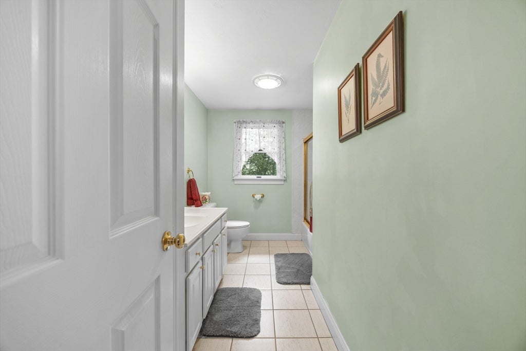 37 Malbone St, Lakeville, MA Photo #34