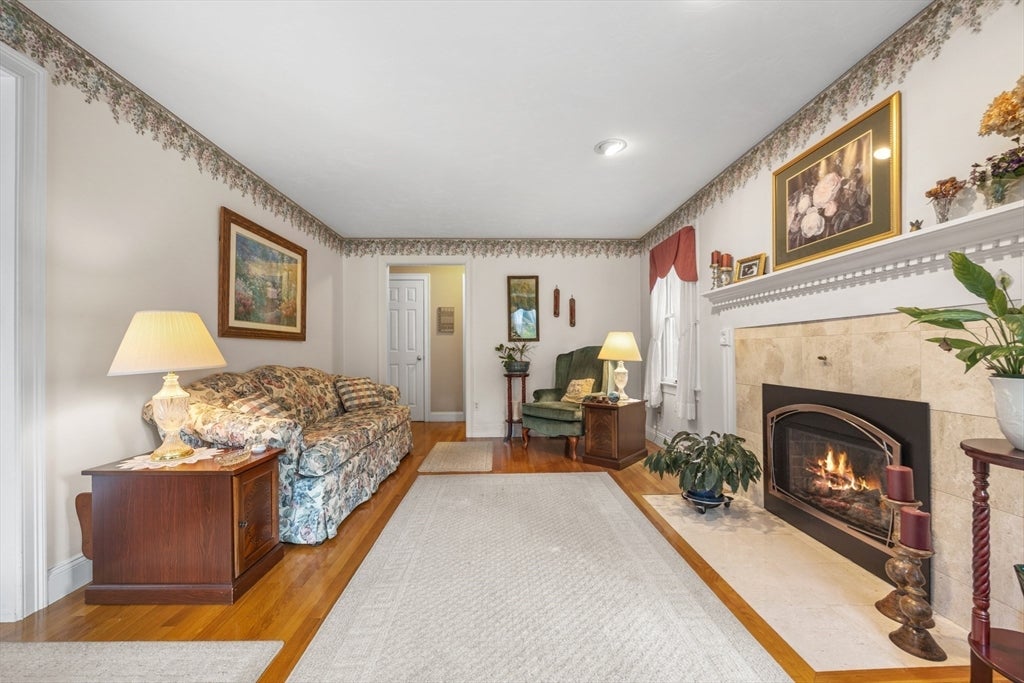 37 Malbone St, Lakeville, MA Photo #8