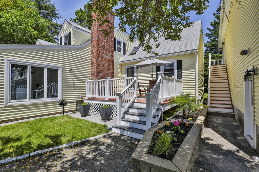 128 Elm St