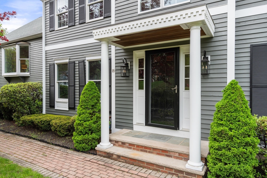 16 Kings Row