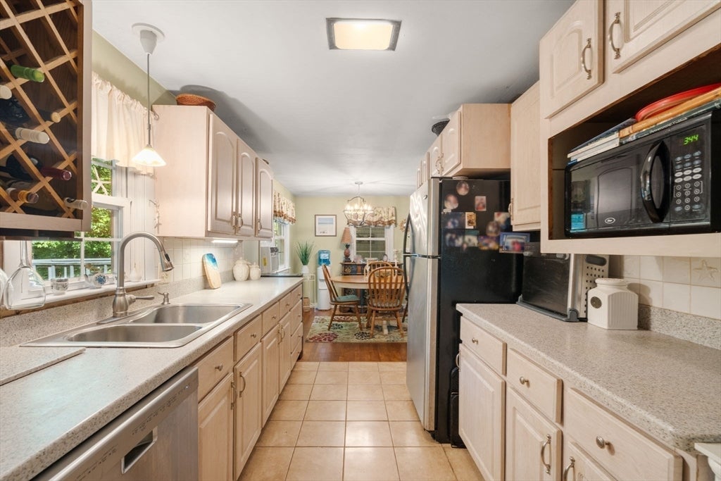 133 Highland Street, Easton, MA Photo #8