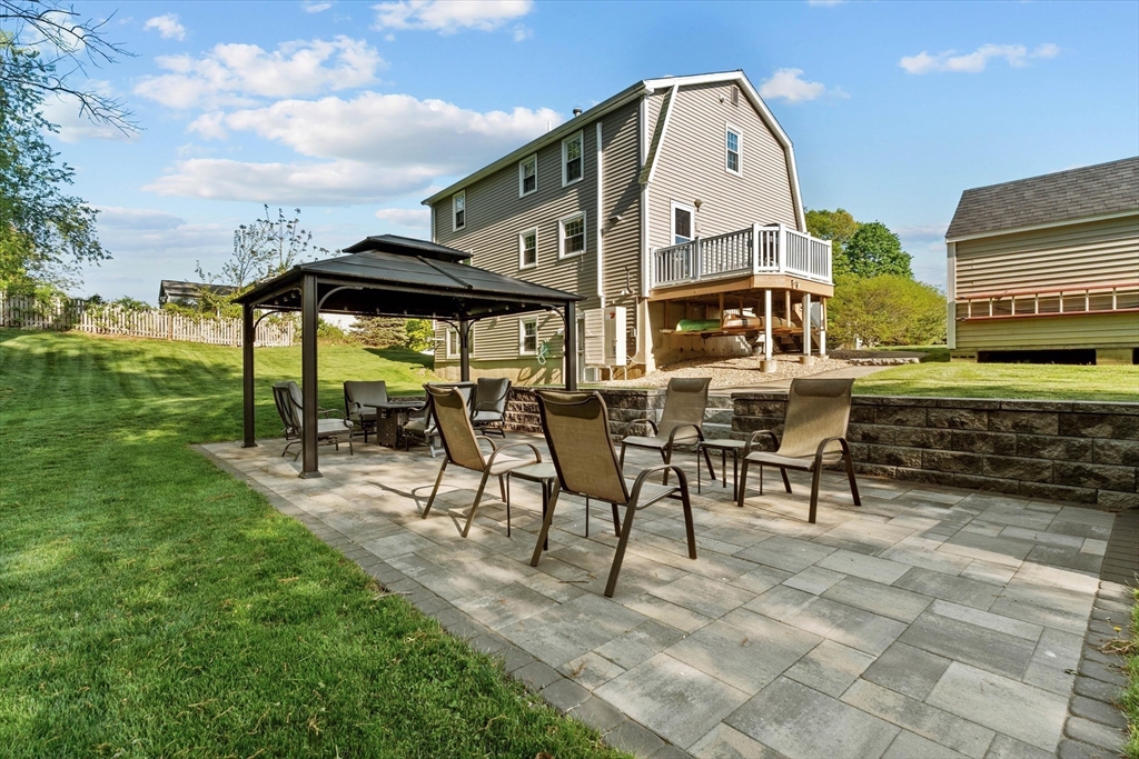 9 Buckingham Ln