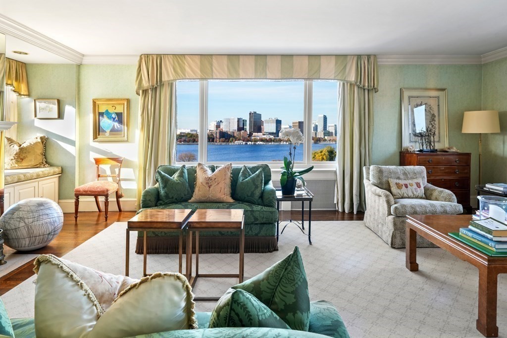 282 Beacon Street 6
