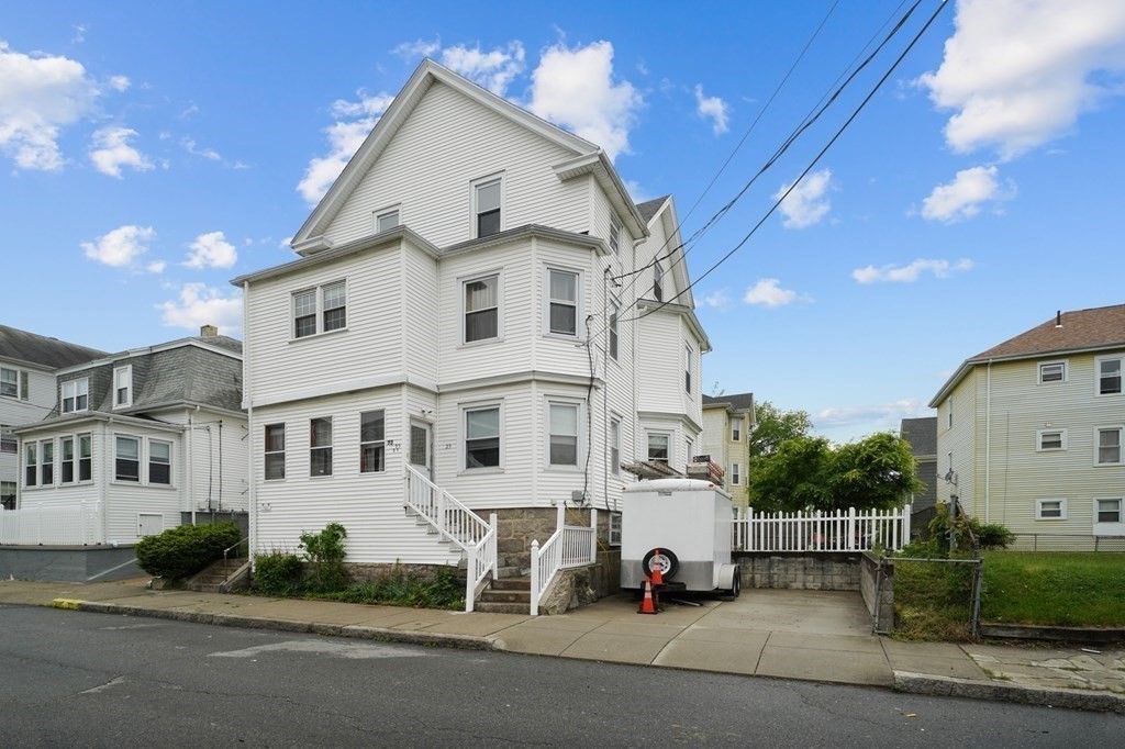 23-27 Ash St