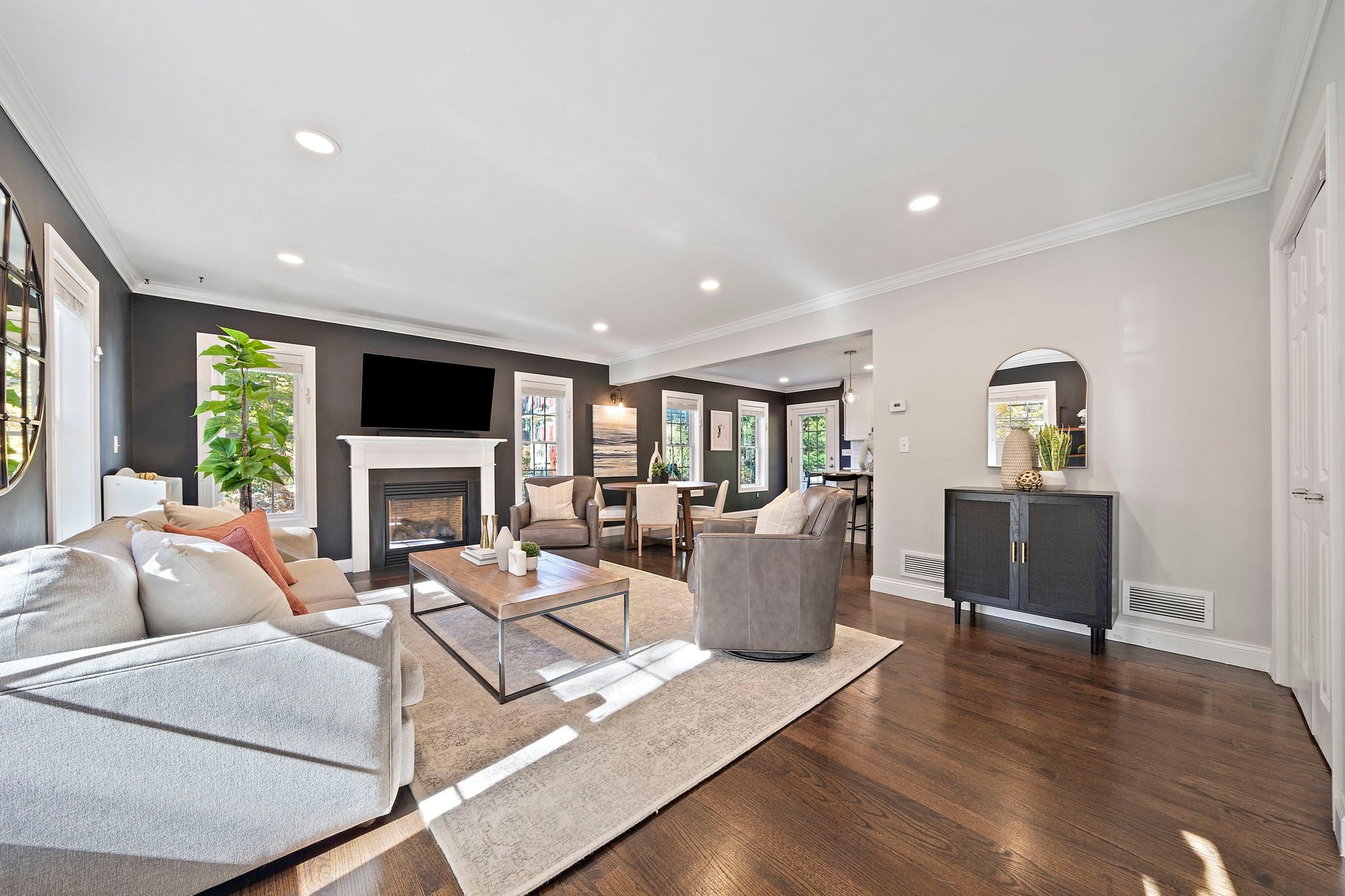 93 Sherman St