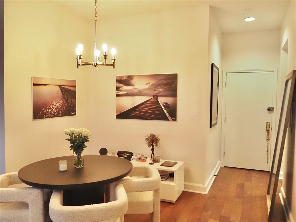 2 Clarendon Street 204