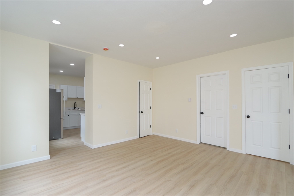 109-111 Brown Ave, Holyoke, MA, 109-111 Brown Ave, Holyoke, MA Photo #10