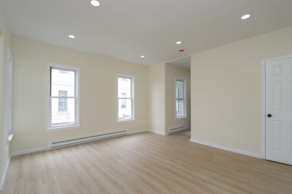 109-111 Brown Ave, Holyoke, MA, 109-111 Brown Ave, Holyoke, MA Photo #8
