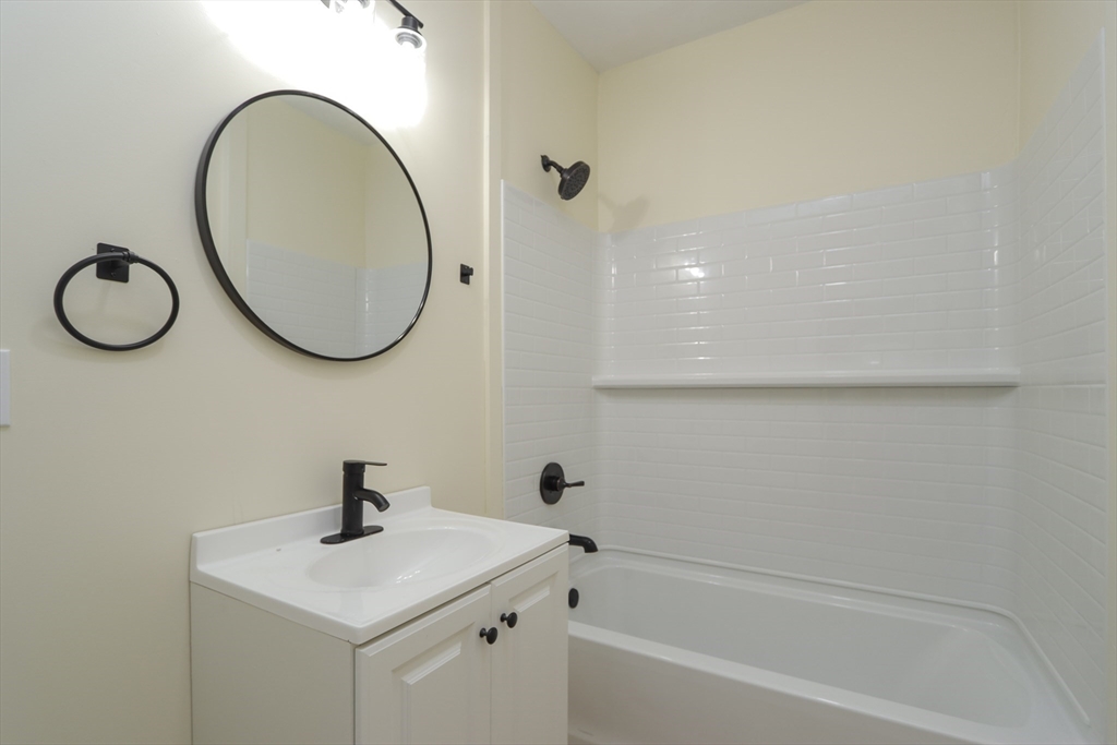 109-111 Brown Ave, Holyoke, MA, 109-111 Brown Ave, Holyoke, MA Photo #21