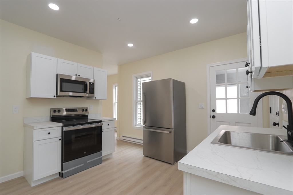 109-111 Brown Ave, Holyoke, MA, 109-111 Brown Ave, Holyoke, MA Photo #15