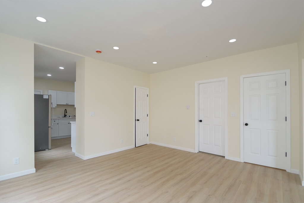109-111 Brown Ave, Holyoke, MA, 109-111 Brown Ave, Holyoke, MA Photo #9