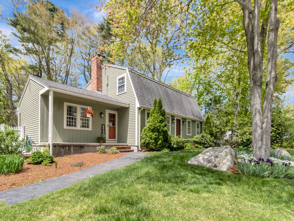 5 Juniper Dr, Mansfield, MA Photo #2