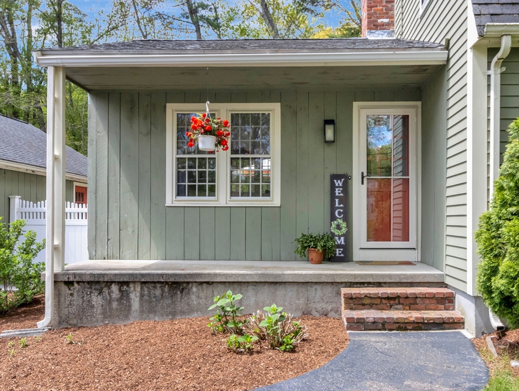 5 Juniper Dr, Mansfield, MA Photo #3