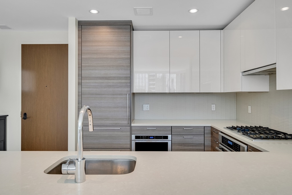 1 Franklin St 2309