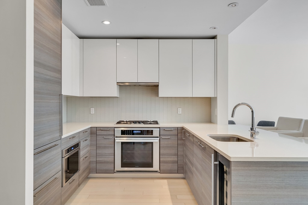 1 Franklin St 2309