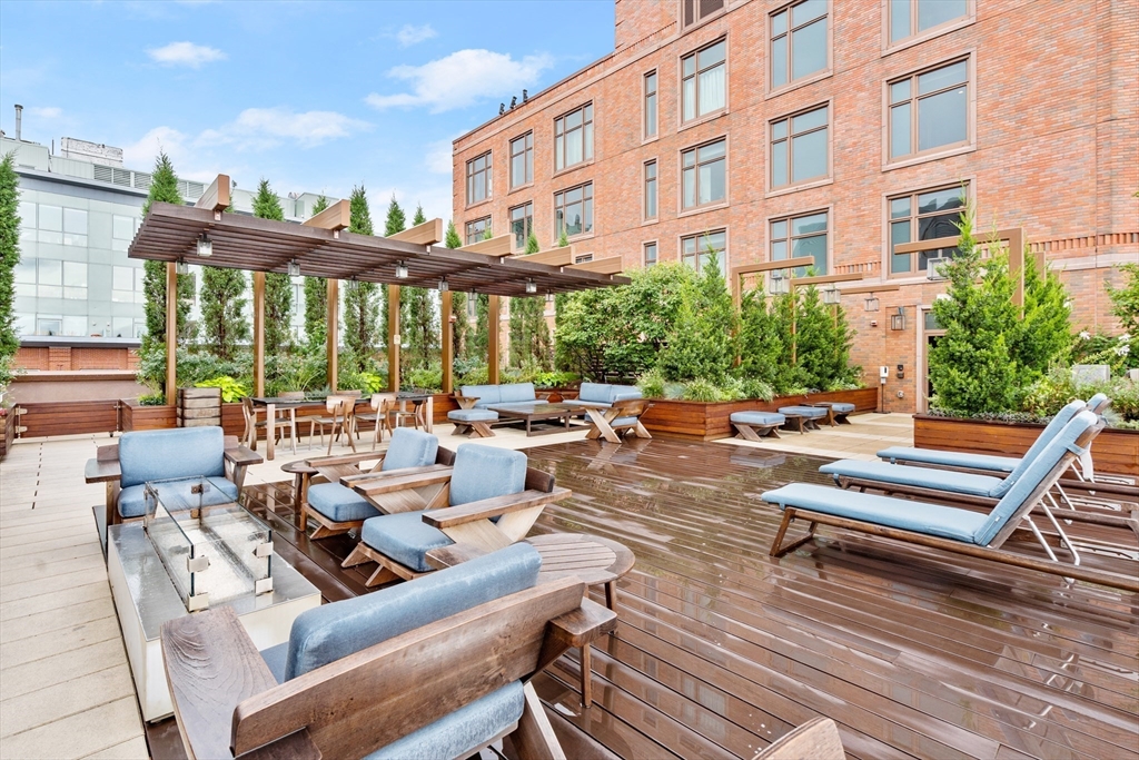 100 Lovejoy Wharf #7J, Boston, MA Photo #26