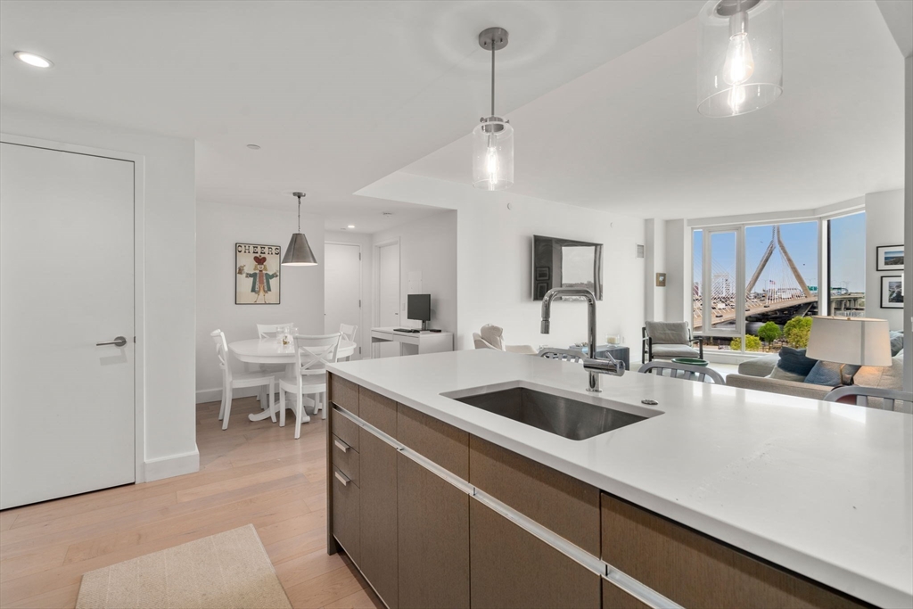 100 Lovejoy Wharf #7J, Boston, MA Photo #7