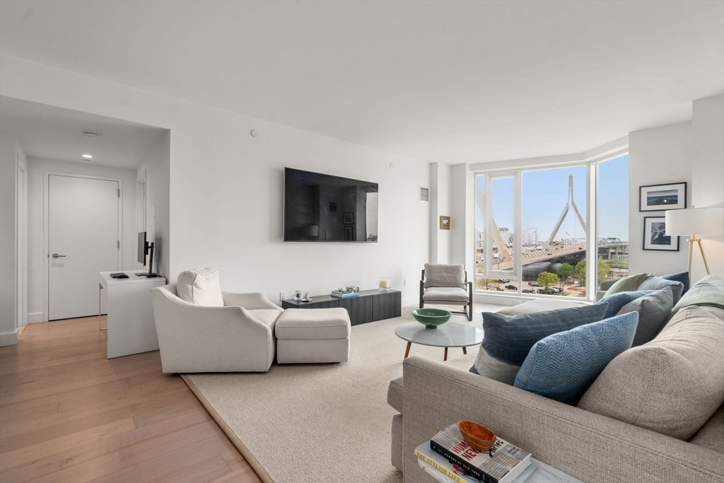 100 Lovejoy Wharf 7J