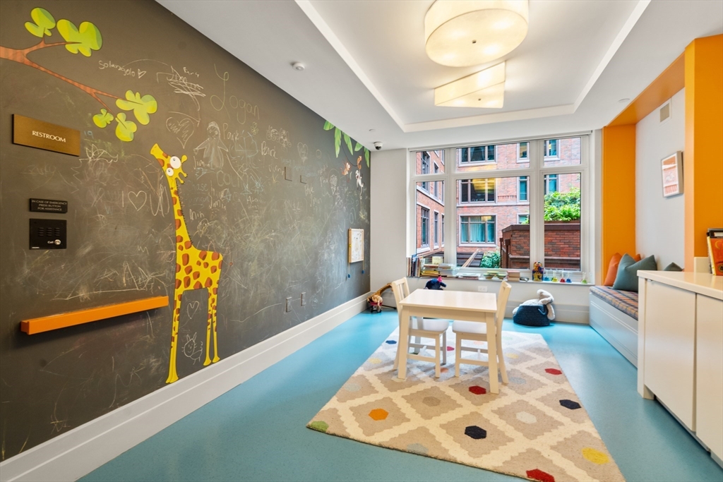 100 Lovejoy Wharf #7J, Boston, MA Photo #22
