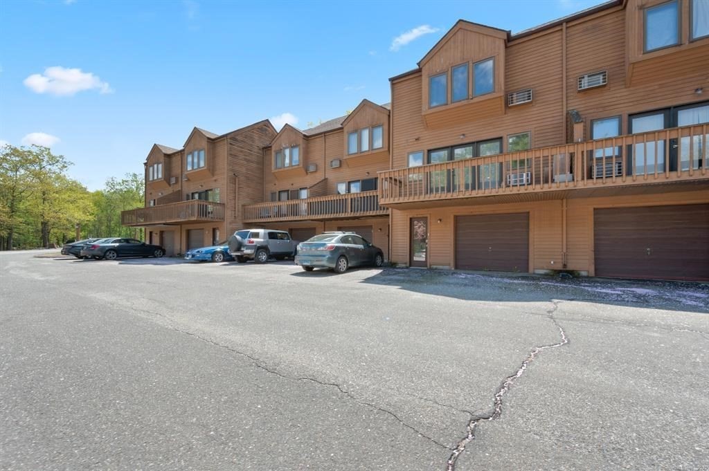 44 Tolland Ave 54