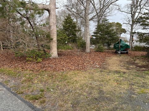 Photo of 26 Bob-O-Link Lane, Yarmouth, MA 02673 (MLS # 73506314)