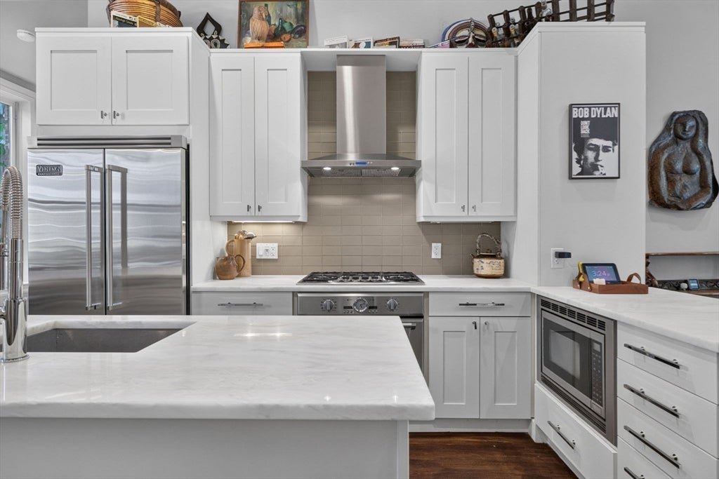 14 Hereford ST #1, Boston, MA Photo #5