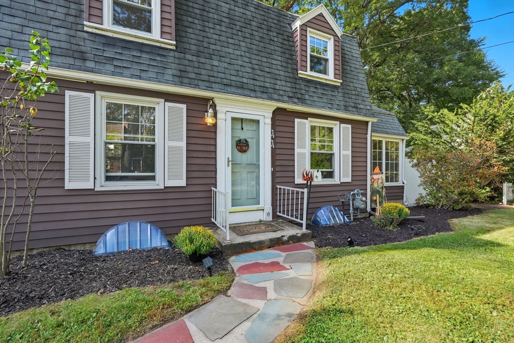 44 Riverview Ave