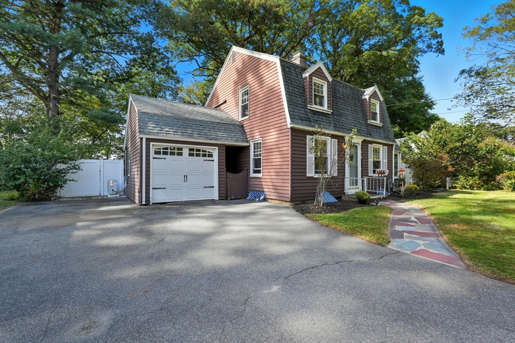 44 Riverview Ave