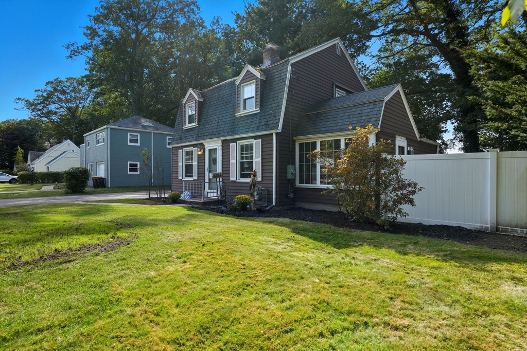 44 Riverview Ave