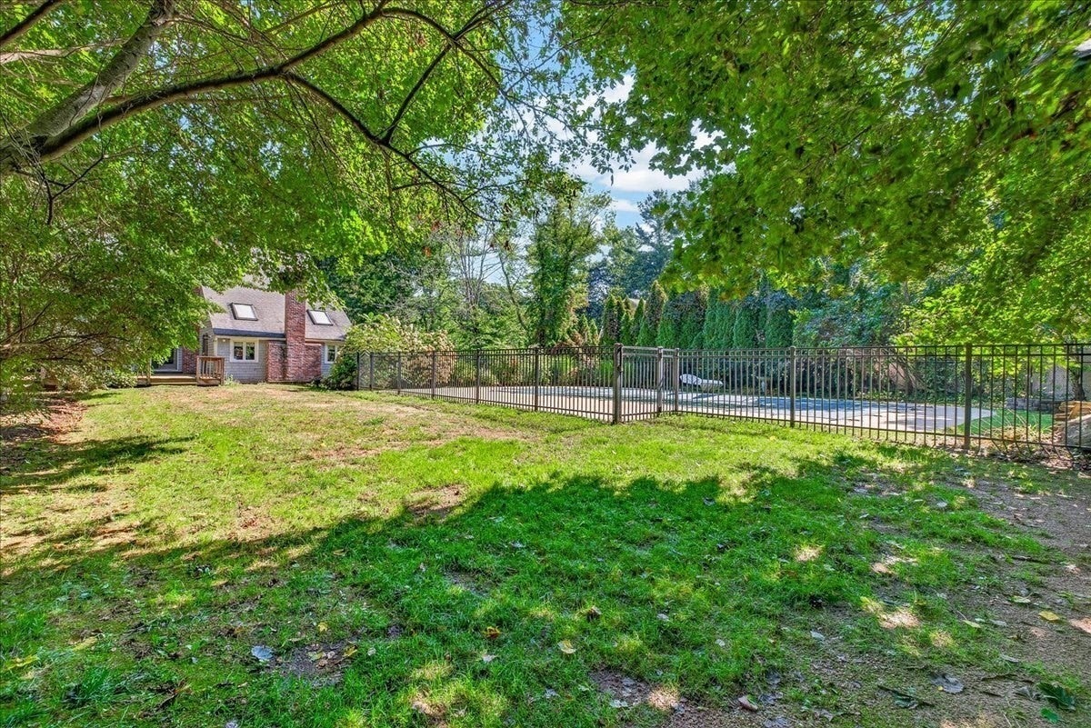 20 Tara Dr, Pembroke, MA, 20 Tara Dr, Pembroke, MA Photo #39