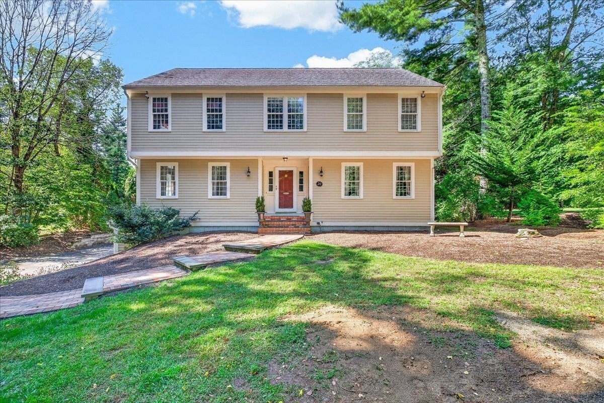 20 Tara Dr, Pembroke, MA, 20 Tara Dr, Pembroke, MA Photo #2
