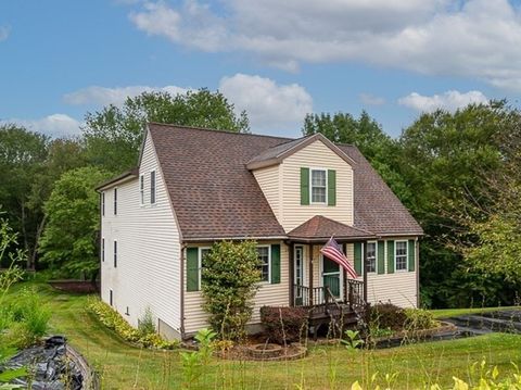 24 Jesse Rd Dudley MA 01571