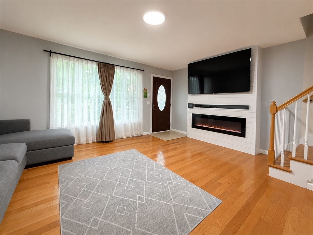 16 Parker St 16