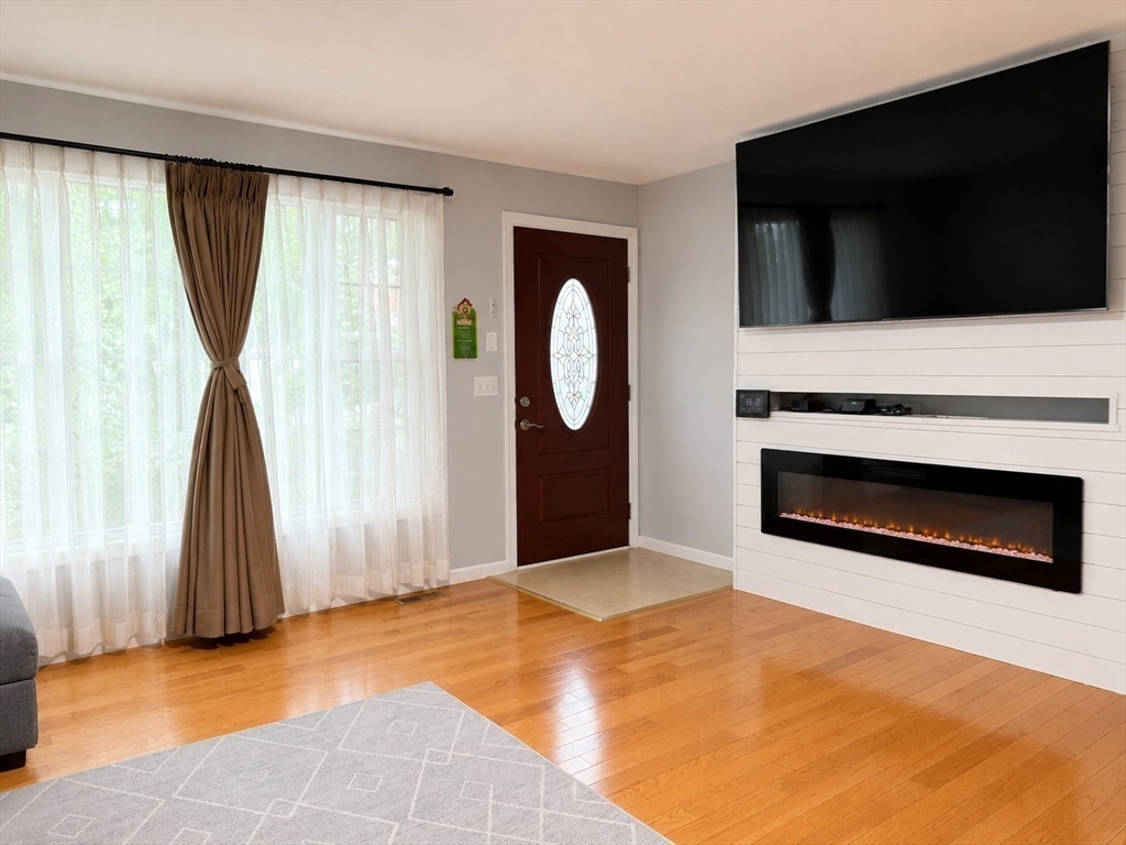 16 Parker St 16