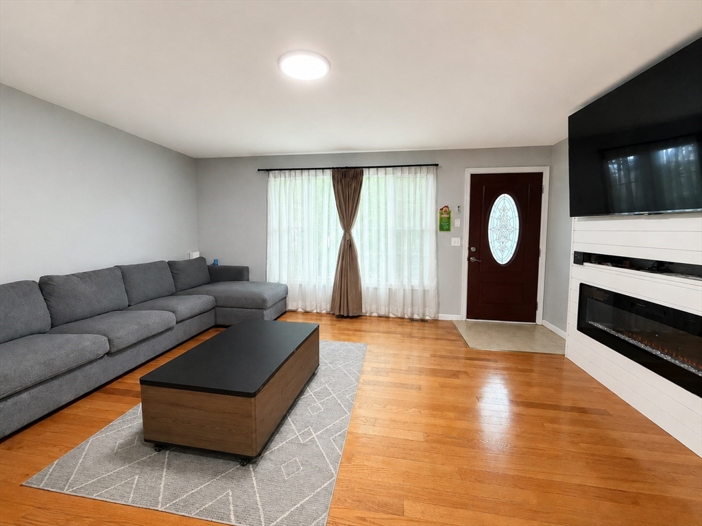 16 Parker St 16