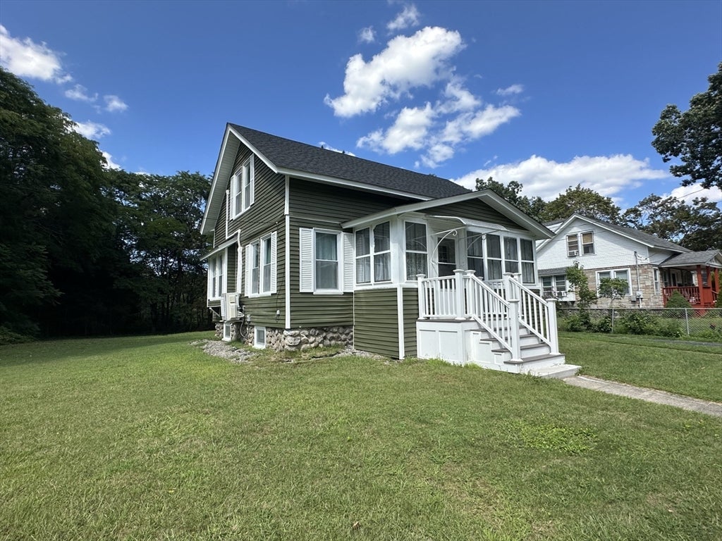 Photo of 9 Idalla Ave, Worcester, MA