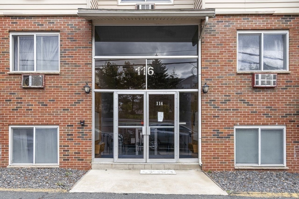 116 Boston Post Rd E 105