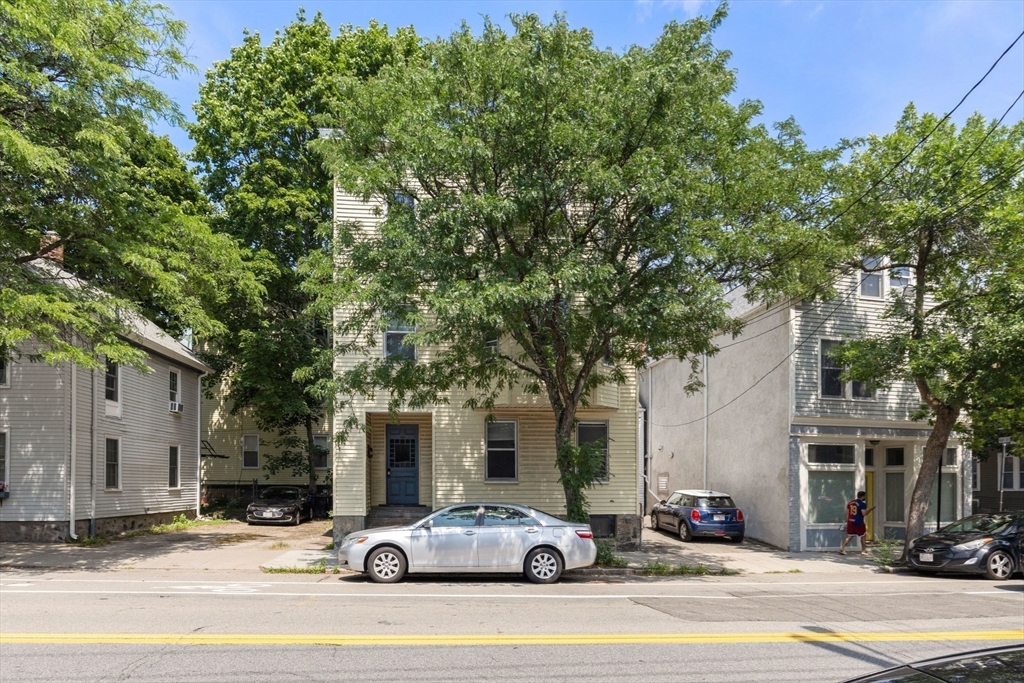 258-260 Cypress