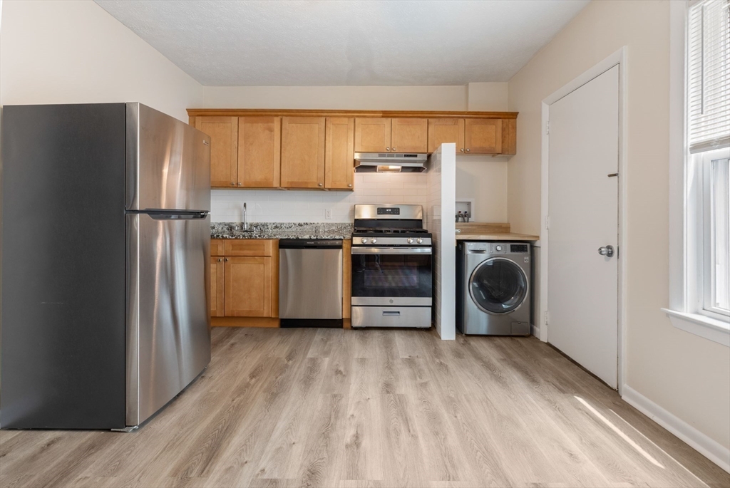 258-260 Cypress