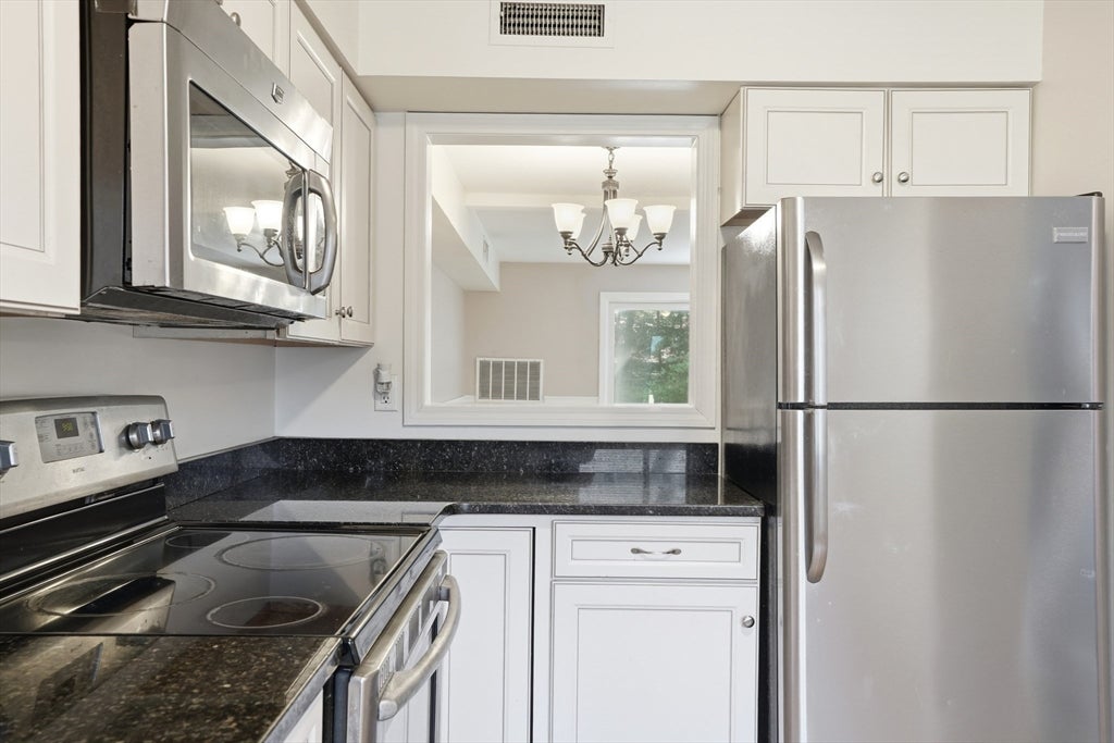 13 Beals Cove Rd F