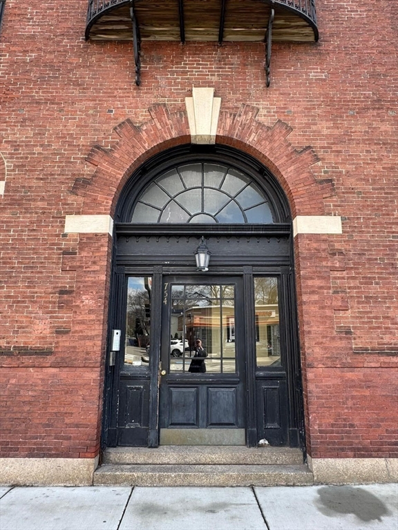 754 Centre St 14