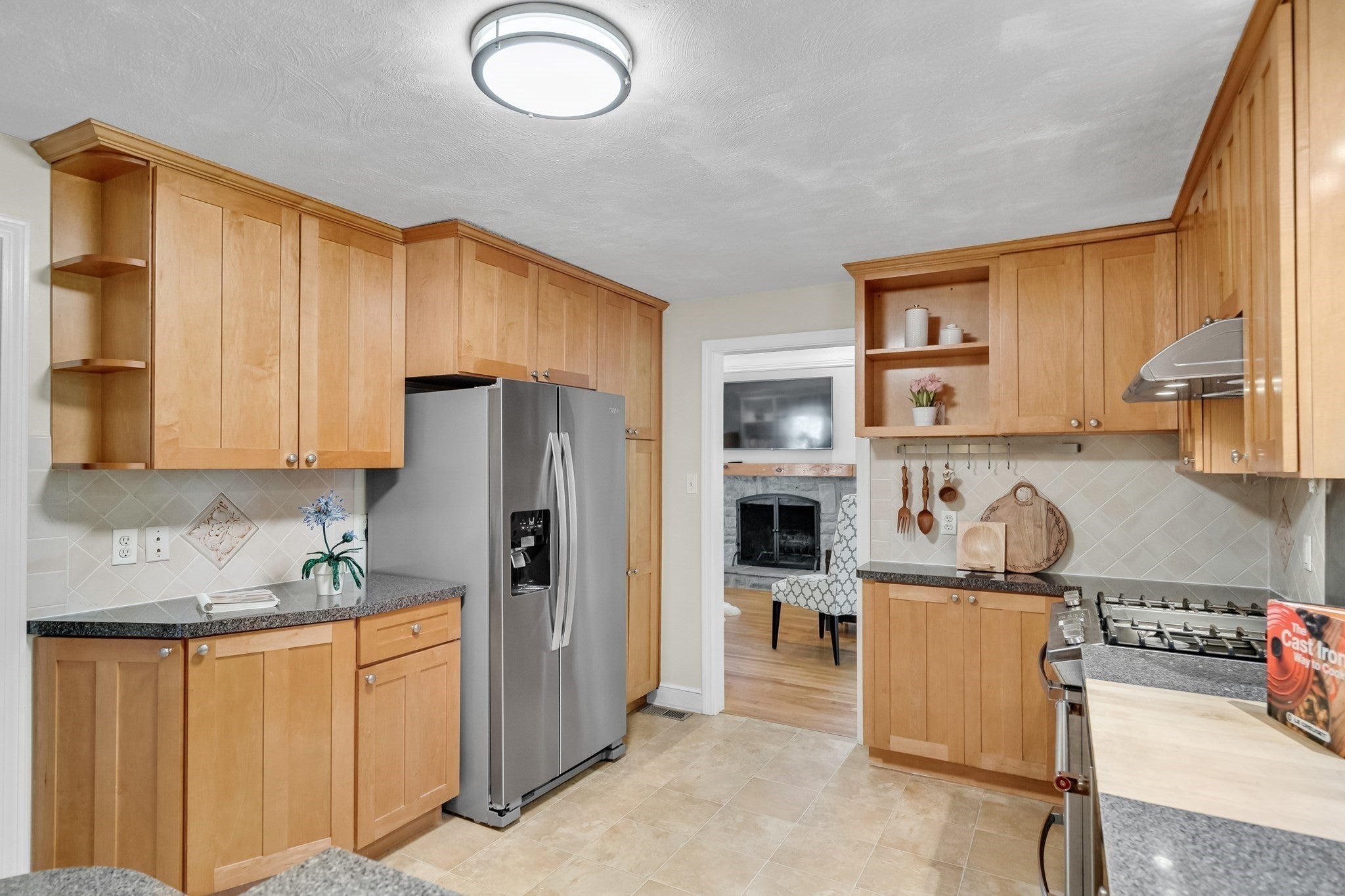 8 Barry Dr, Framingham, MA Photo #11
