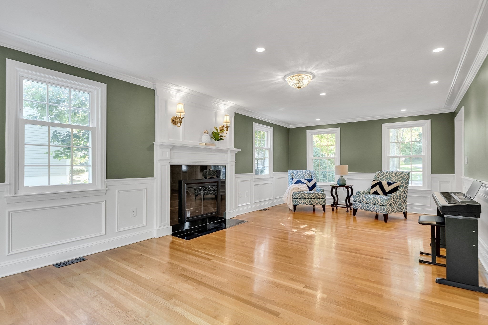 8 Barry Dr, Framingham, MA Photo #7