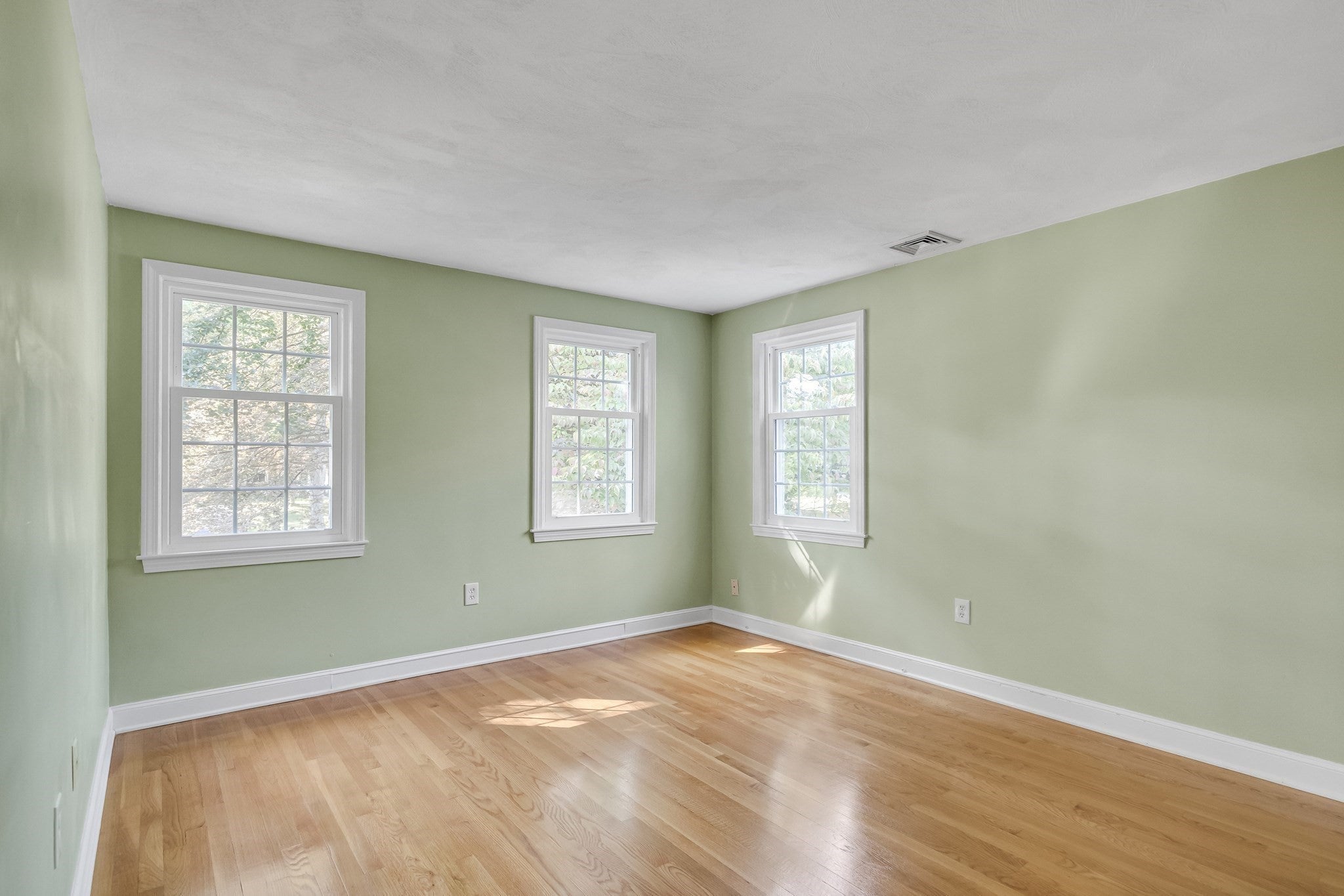 8 Barry Dr, Framingham, MA Photo #29