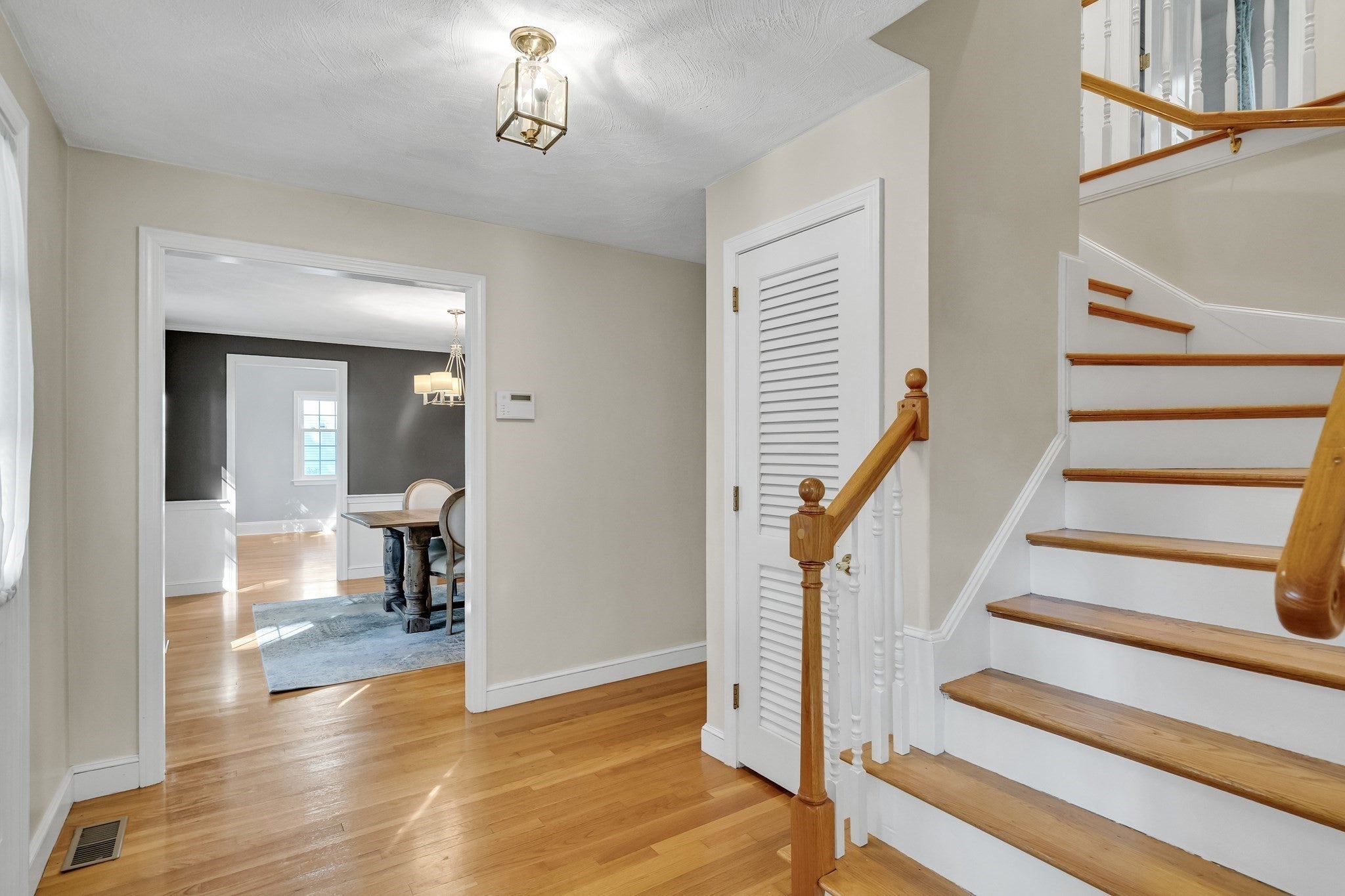 8 Barry Dr, Framingham, MA Photo #3