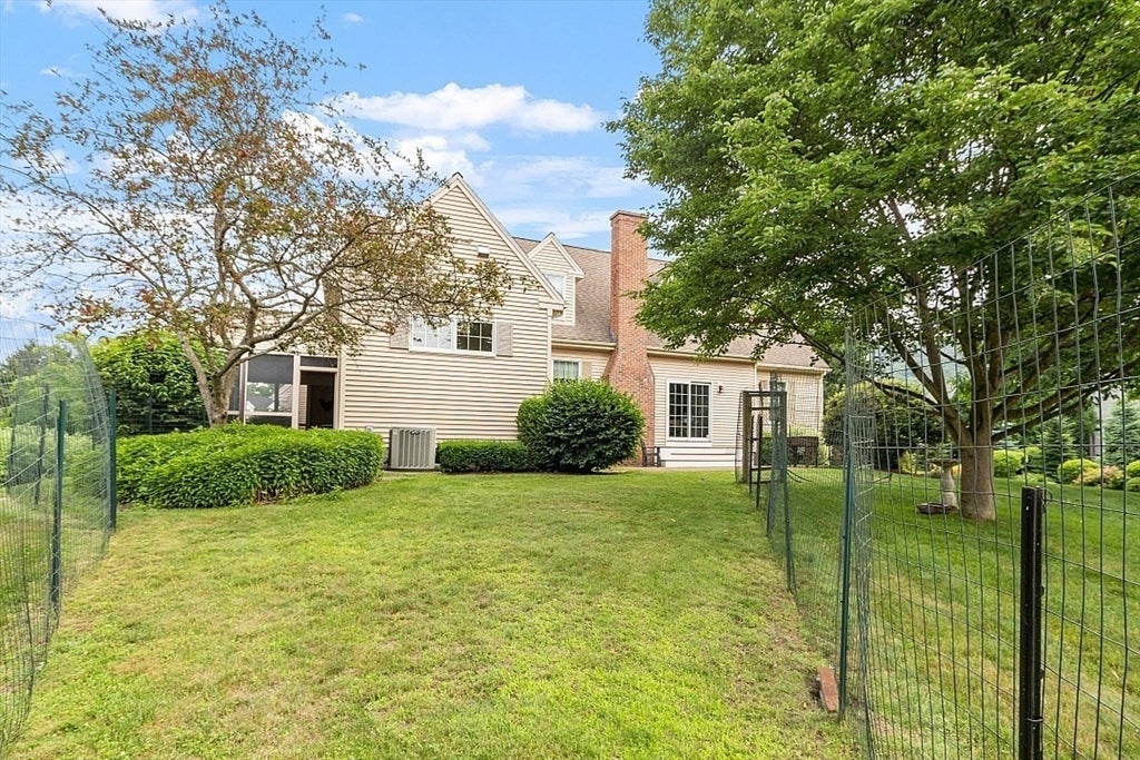 4 Crestview Drive, Deerfield, MA Photo #6