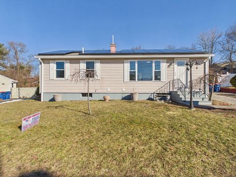 37 Maxine St New Bedford MA 02745