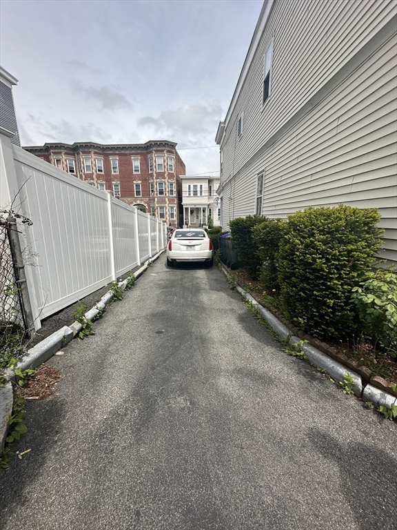 137 Congress Avenue