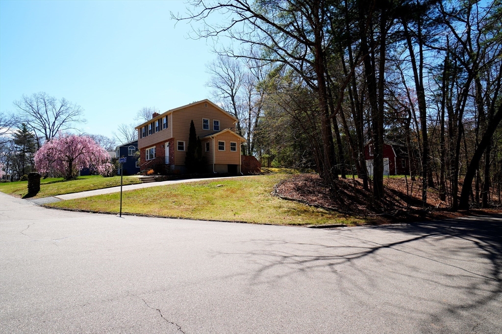 167 Karen Cir