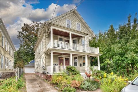 Photo of 170 Fourth St #3, Providence, RI 02906 (MLS # 73506977)